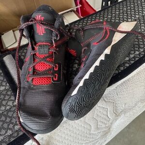 Kids kyrie  basketball shoes